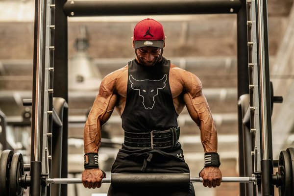 Was sind die effektivsten Übungen für den Muskelaufbau im Schwimmen?